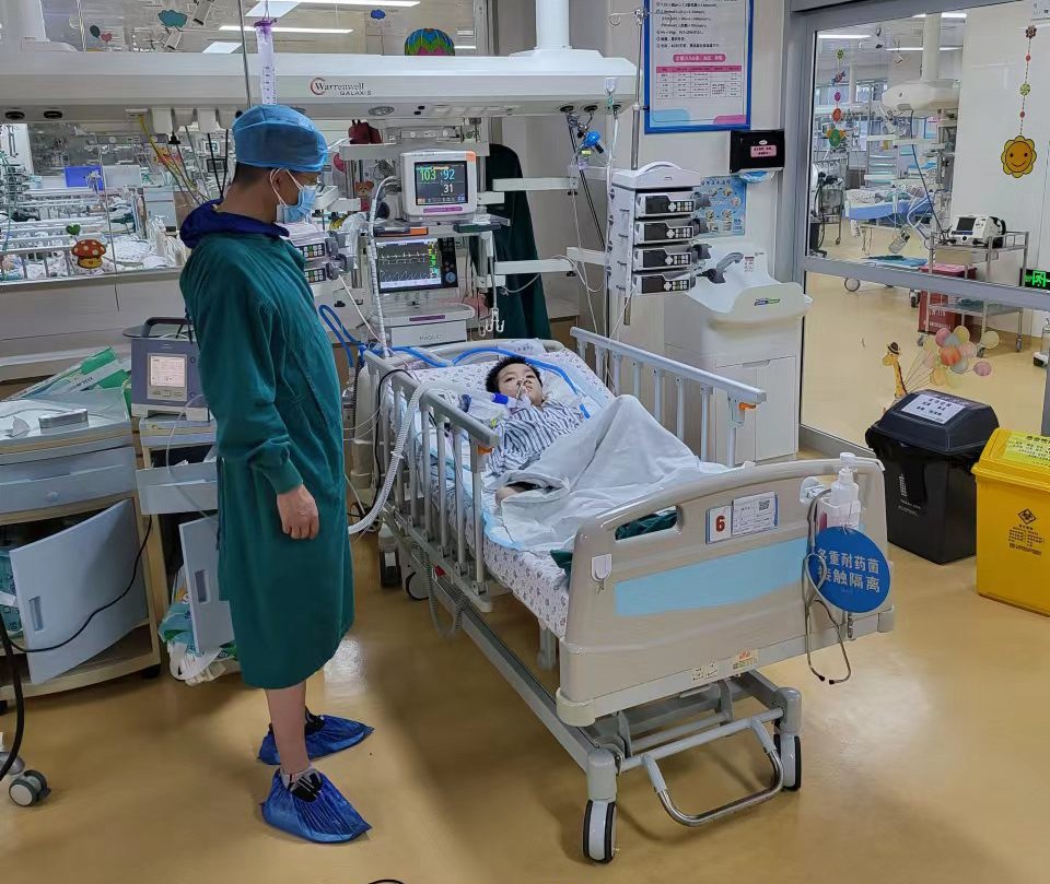 平武县跨省救护车出租公司