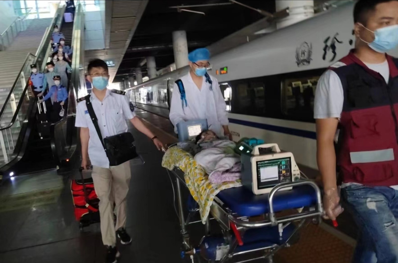 平武县高铁转运公司